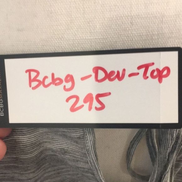 NWT, BCBG Sample Loose-Fit/Lightweight Boxy Tee w/Sequin Details - XS (Fits S) - Picture 8 of 10